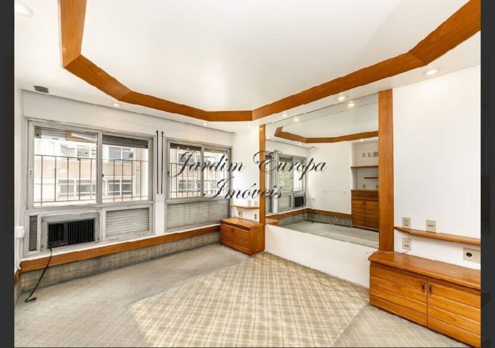 Apartamento à venda com 3 quartos, 218m² - Foto 3