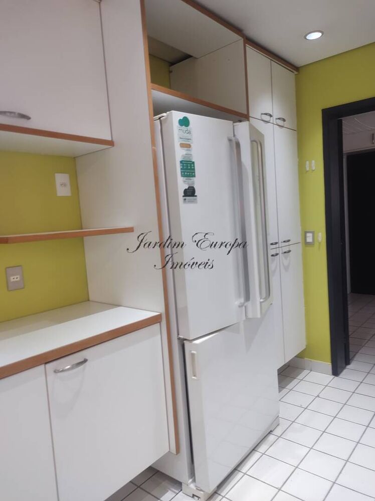 Apartamento para alugar com 4 quartos, 215m² - Foto 7