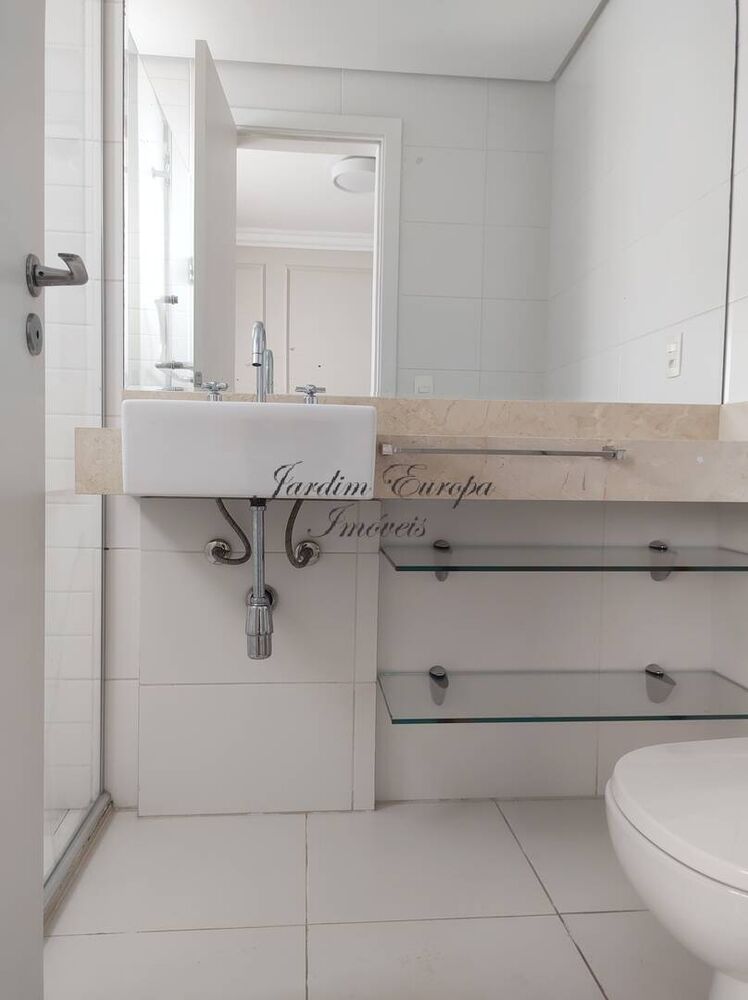 Apartamento à venda com 4 quartos, 223m² - Foto 3