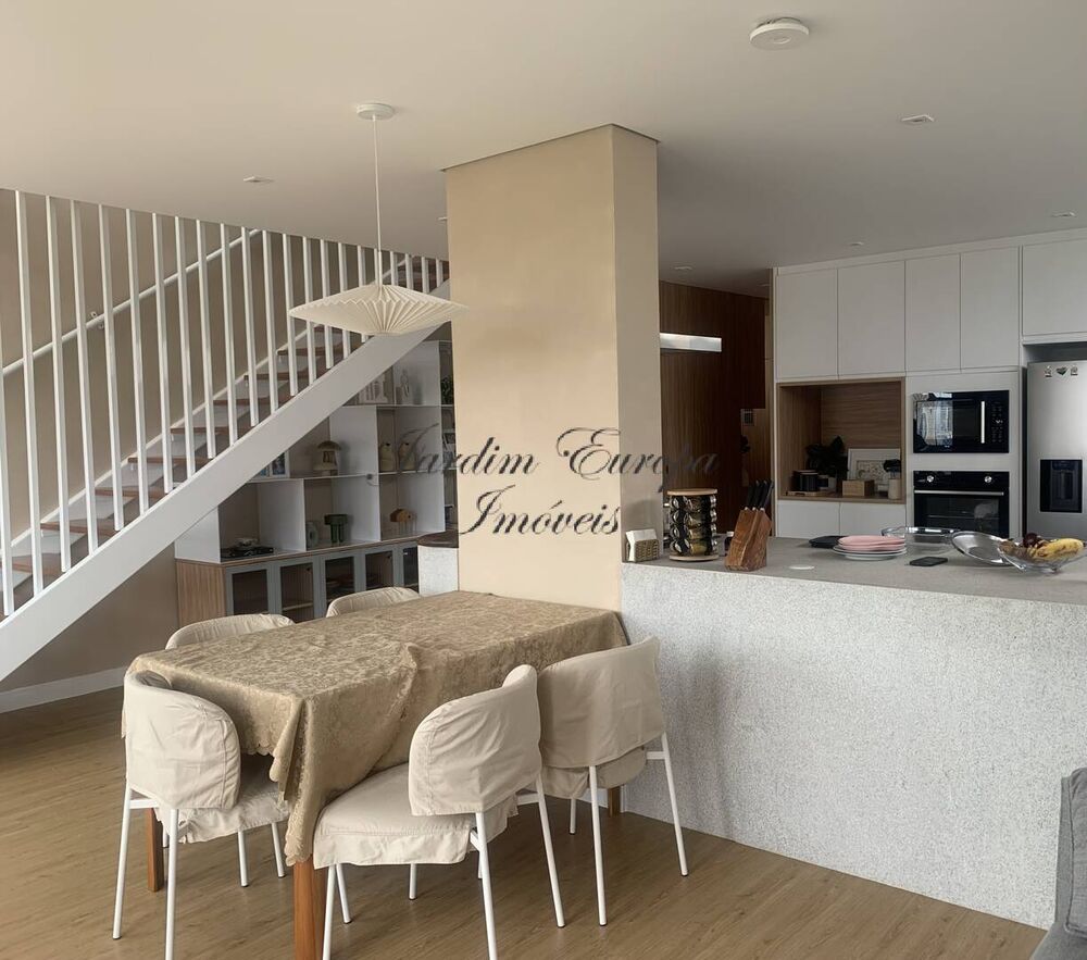 Cobertura, 3 quartos, 230 m² - Foto 2