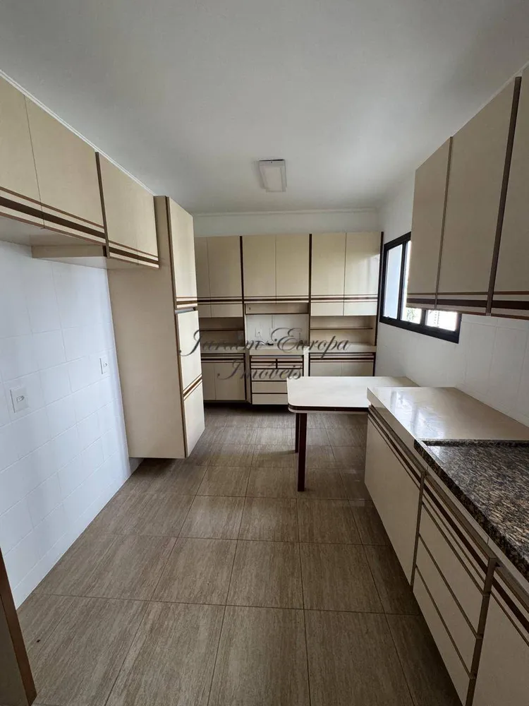 Apartamento, 4 quartos, 196 m² - Foto 5