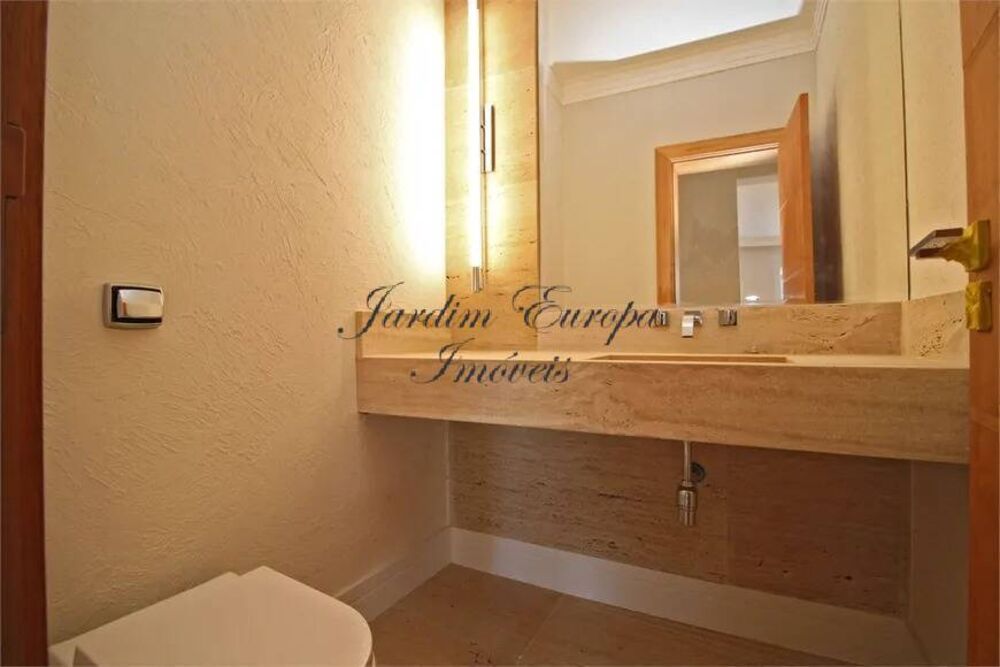 Apartamento à venda com 3 quartos, 232m² - Foto 1