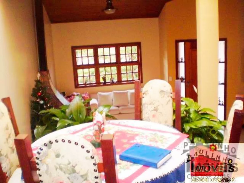 Casa de Condomínio à venda com 3 quartos, 280m² - Foto 3