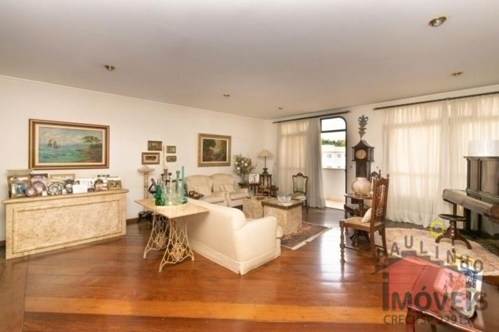 Apartamento, 3 quartos, 210 m² - Foto 1