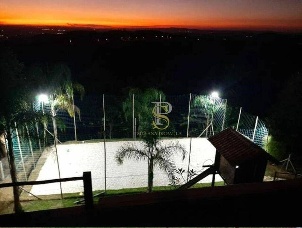 Chácara à venda com 5 quartos, 210m² - Foto 2