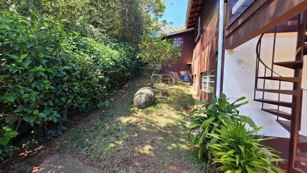 Casa, 5 quartos, 225 m² - Foto 2