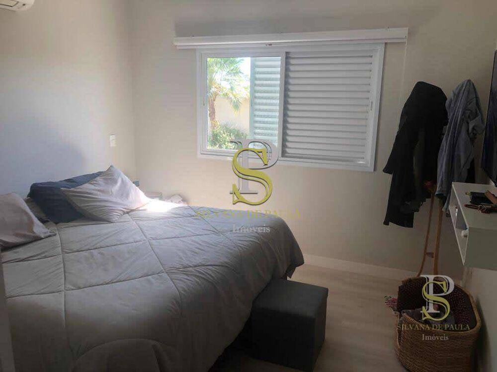 Casa de Condomínio à venda com 3 quartos, 290m² - Foto 2