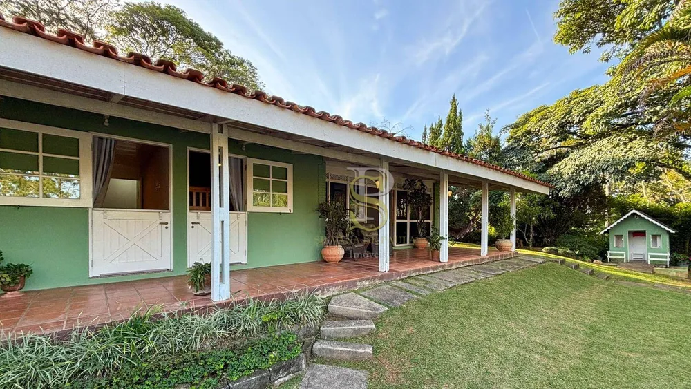 Chácara, 3 quartos, 1700 m² - Foto 1