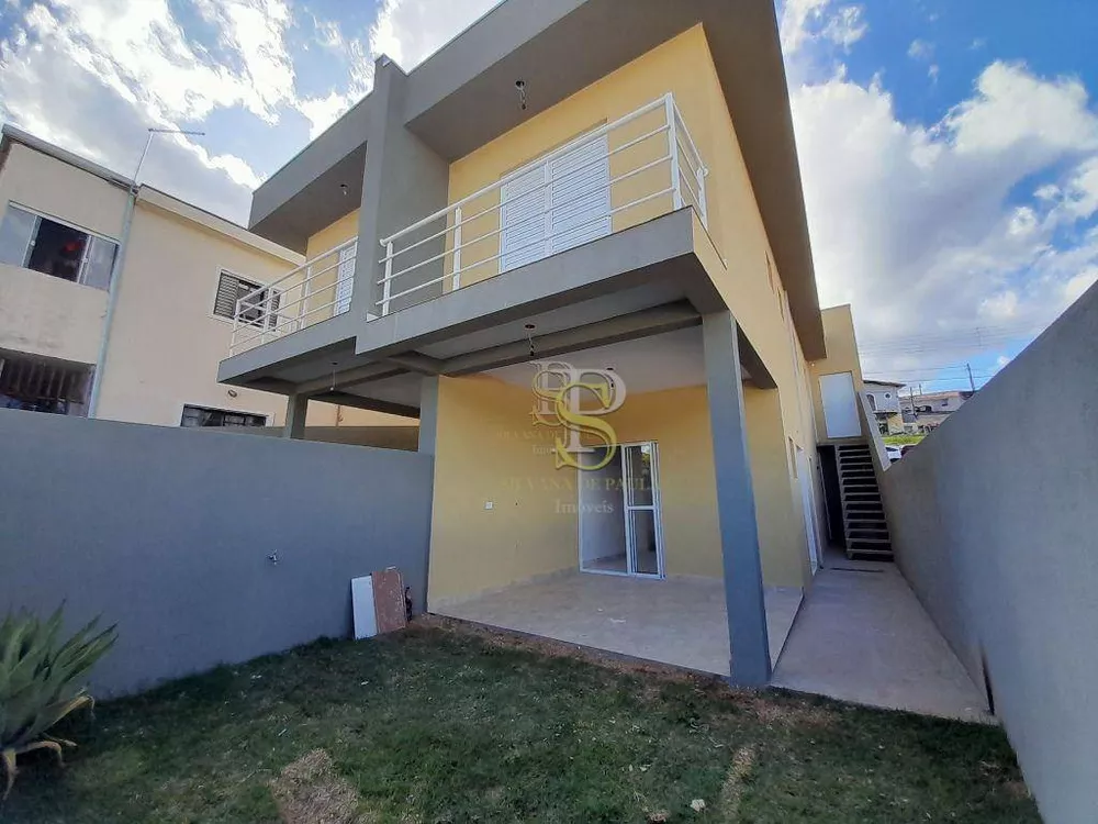 Casa, 3 quartos, 107 m² - Foto 2