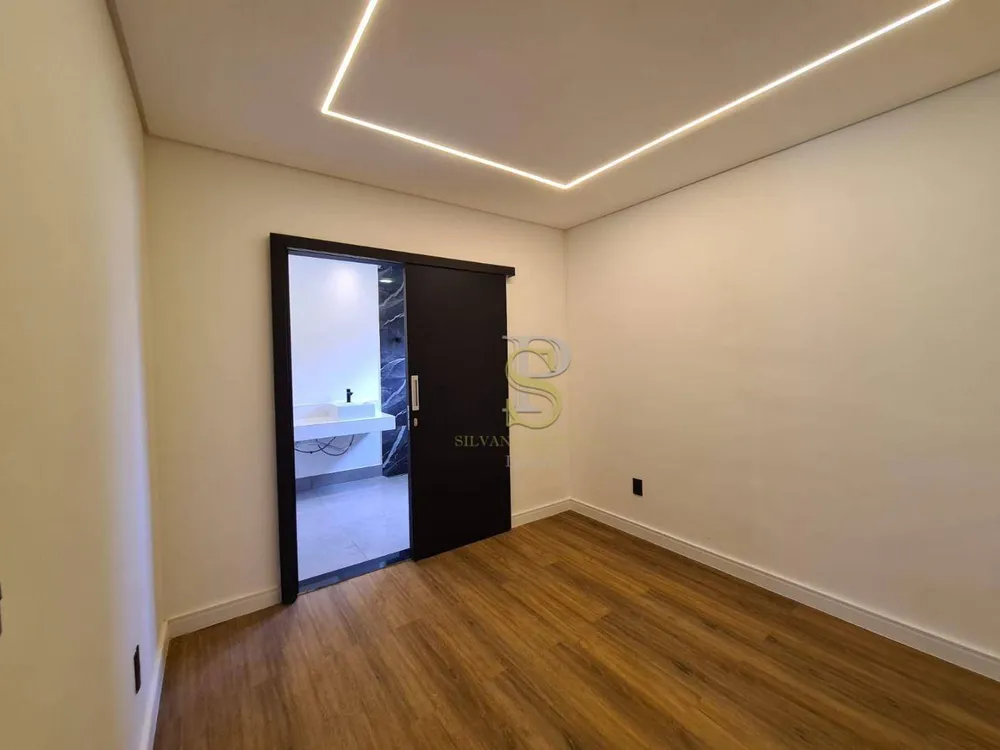 Casa, 3 quartos, 221 m² - Foto 14