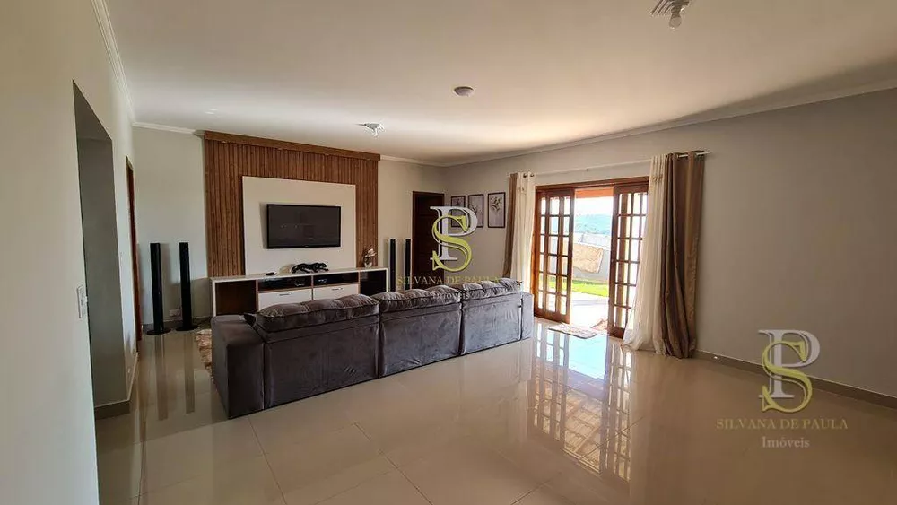 Chácara, 3 quartos, 2046 m² - Foto 2