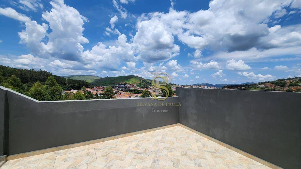 Casa à venda com 3 quartos, 237m² - Foto 4