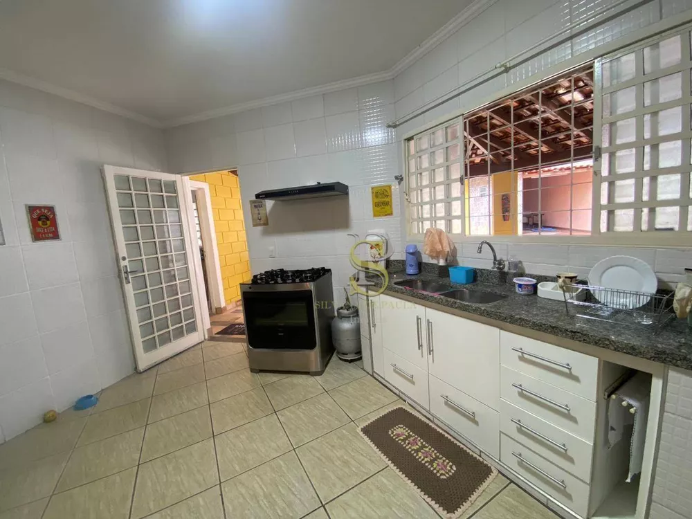 Chácara, 3 quartos, 980 m² - Foto 4