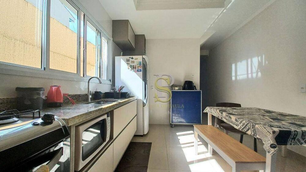 Casa à venda com 3 quartos, 104m² - Foto 2