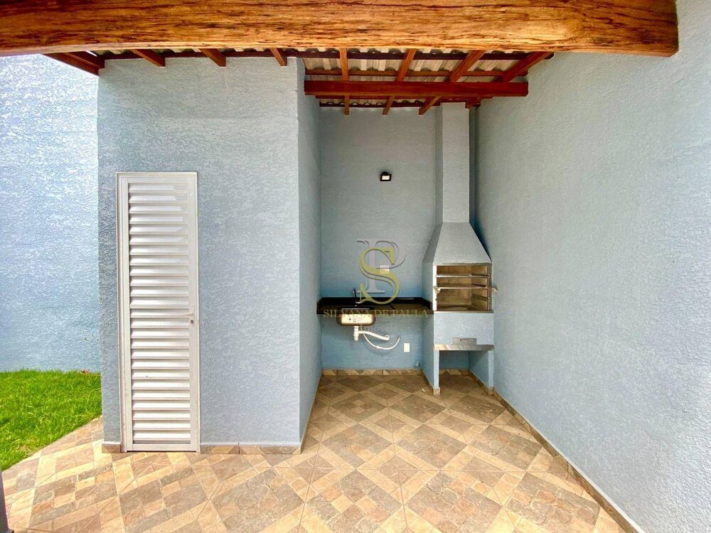 Casa à venda com 3 quartos, 98m² - Foto 4