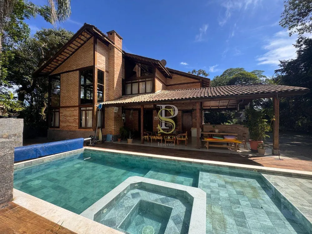 Casa, 3 quartos, 300 m² - Foto 1