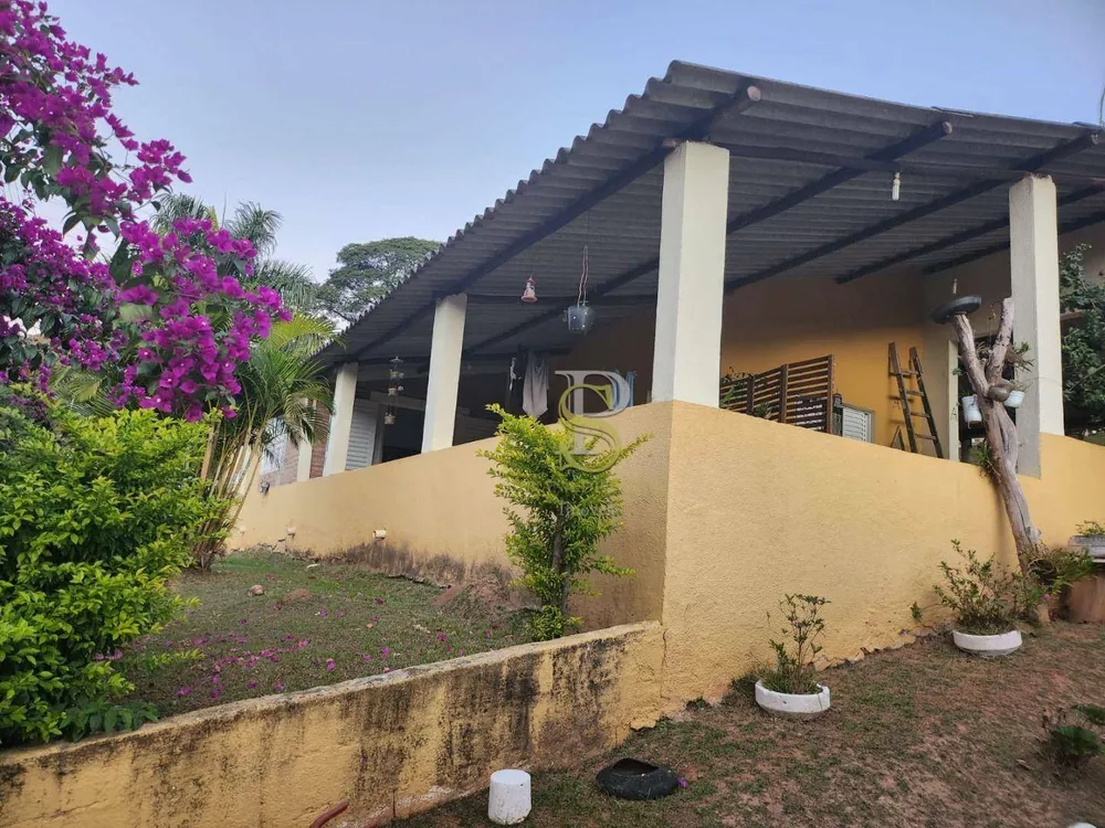Chácara, 4 quartos, 1412 m² - Foto 1
