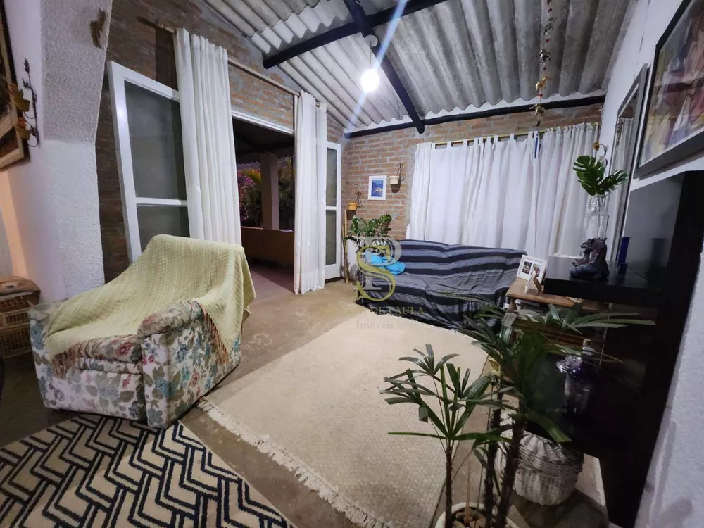 Chácara, 4 quartos, 1412 m² - Foto 1