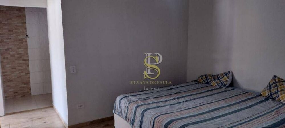 Casa à venda com 4 quartos, 200m² - Foto 2