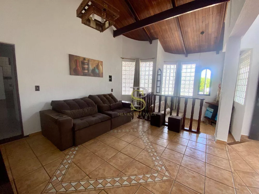 Chácara, 4 quartos, 602 m² - Foto 1