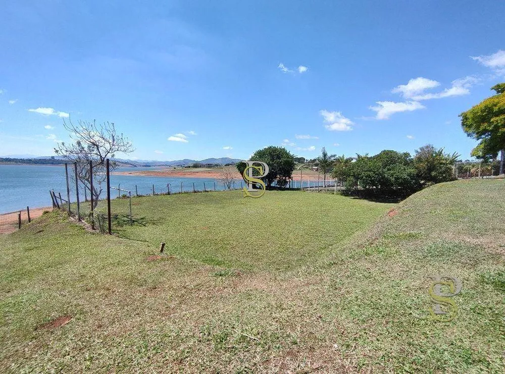 Chácara, 4 quartos, 2259 m² - Foto 2