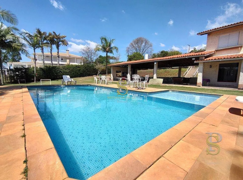 Chácara, 4 quartos, 2259 m² - Foto 1