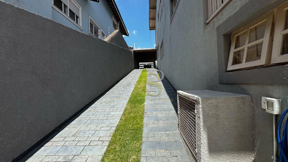 Casa, 5 quartos, 327 m² - Foto 1