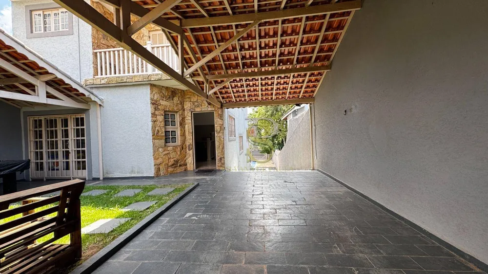 Casa, 5 quartos, 327 m² - Foto 2