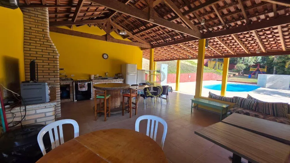 Chácara, 3 quartos, 2100 m² - Foto 3