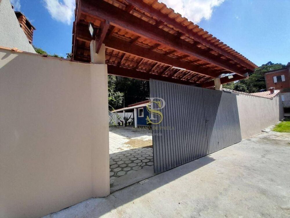 Casa à venda com 2 quartos, 70m² - Foto 4