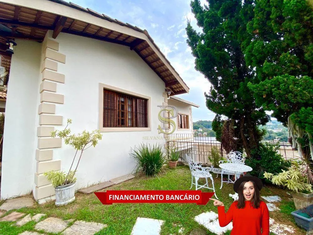 Casa, 3 quartos, 319 m² - Foto 1