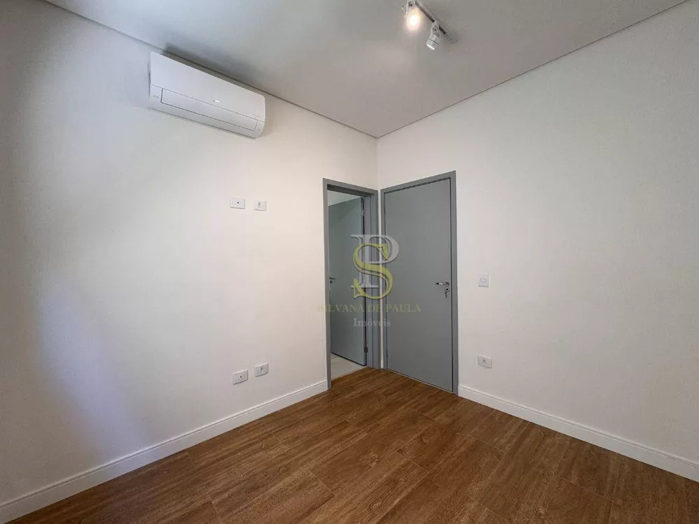Casa, 3 quartos, 203 m² - Foto 1