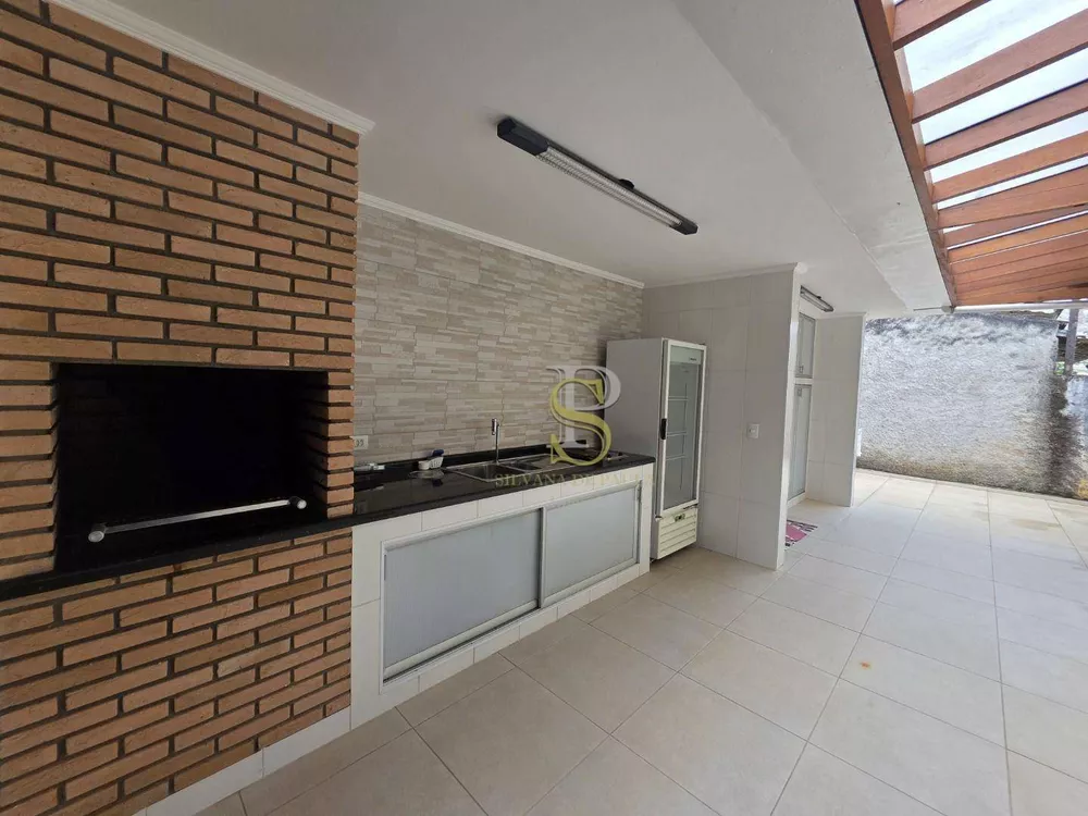 Chácara, 3 quartos, 1140 m² - Foto 2