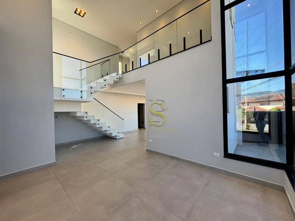 Casa, 3 quartos, 216 m² - Foto 3
