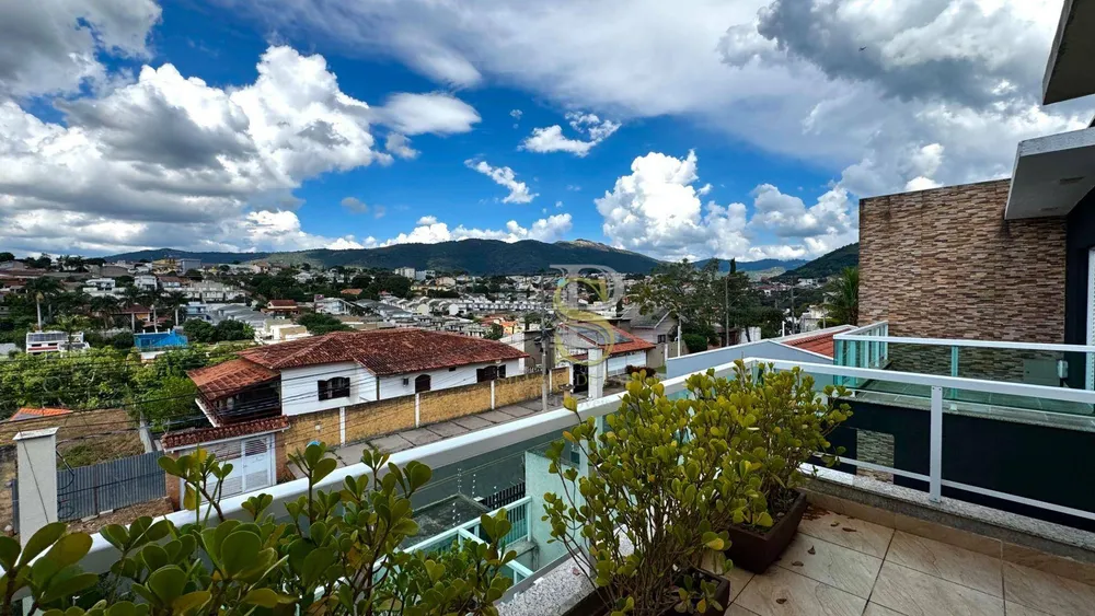 Casa, 3 quartos, 168 m² - Foto 1