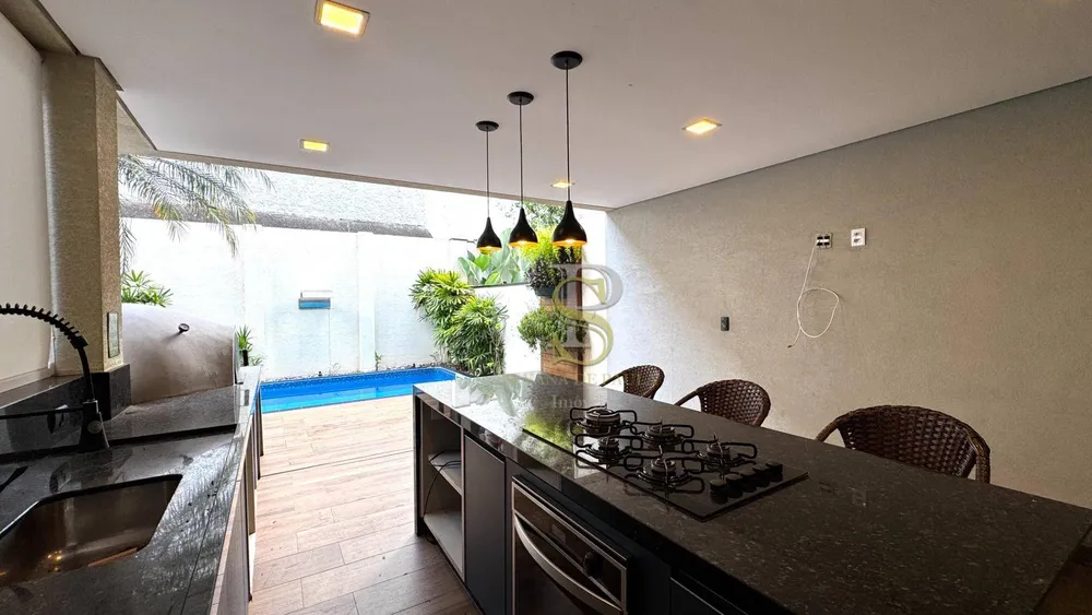 Casa, 3 quartos, 168 m² - Foto 2