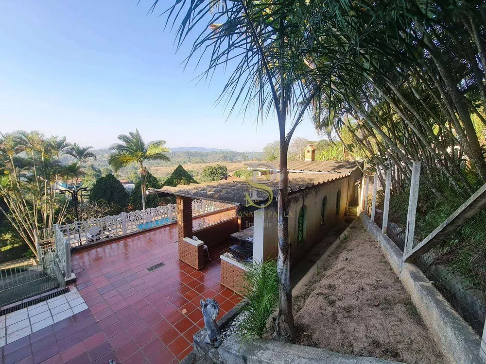 Chácara, 4 quartos, 2320 m² - Foto 1