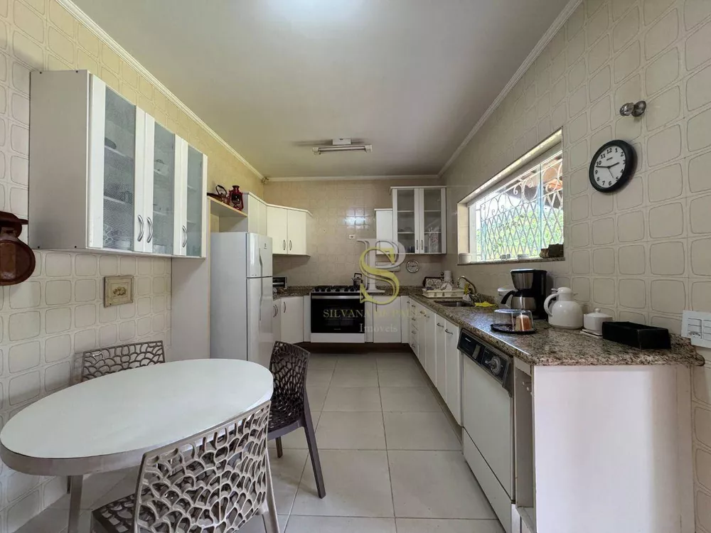 Casa, 4 quartos, 265 m² - Foto 8