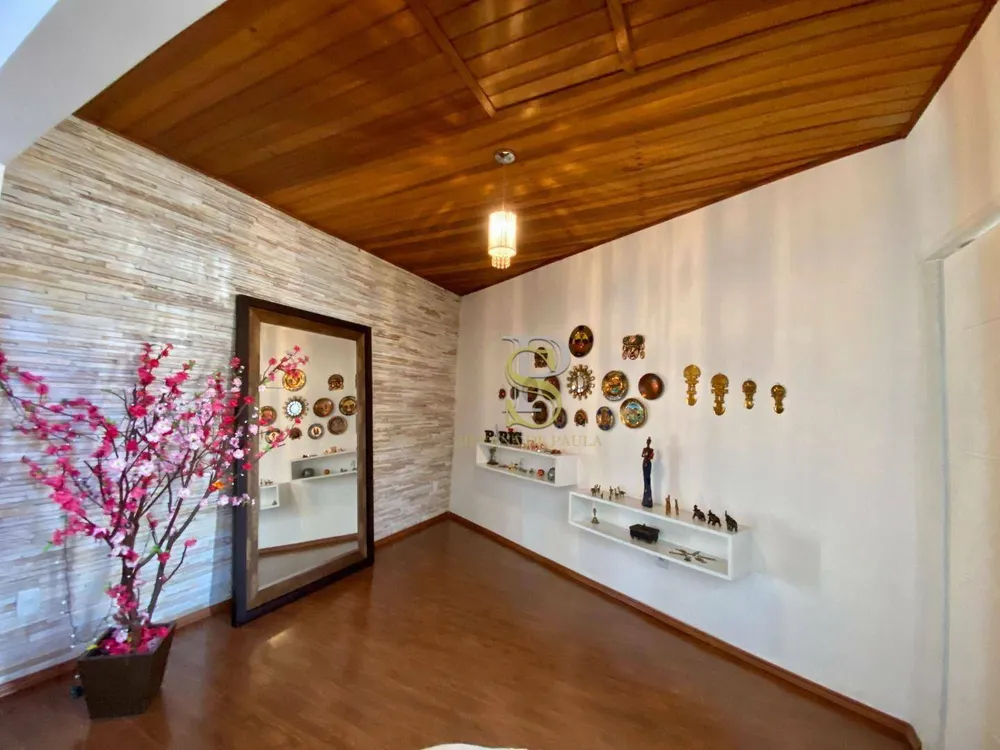 Casa, 3 quartos, 249 m² - Foto 2