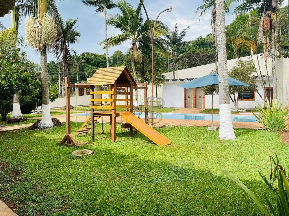 Chácara, 4 quartos, 1400 m² - Foto 1