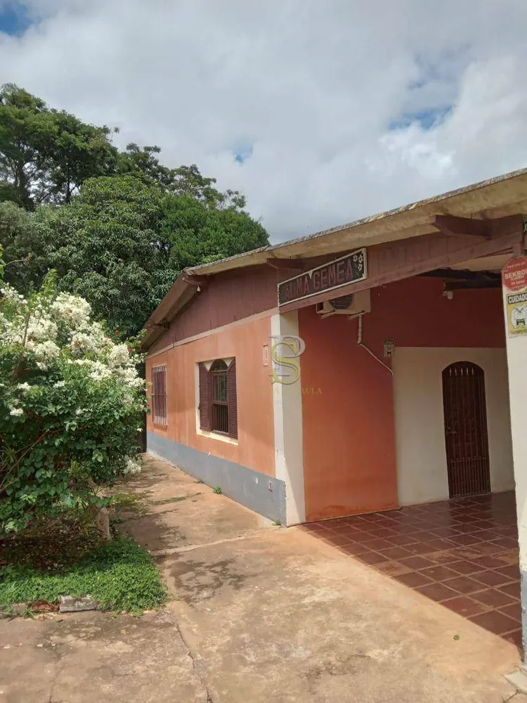 Chácara, 3 quartos, 2120 m² - Foto 1