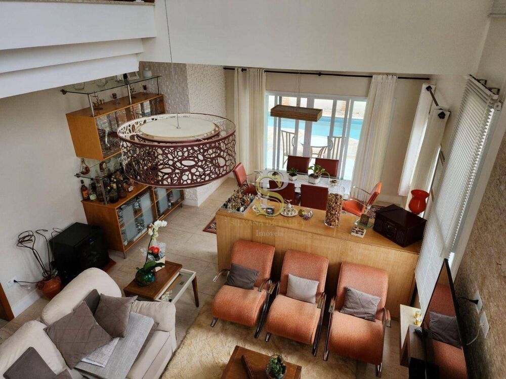 Casa de Condomínio à venda com 5 quartos, 257m² - Foto 1