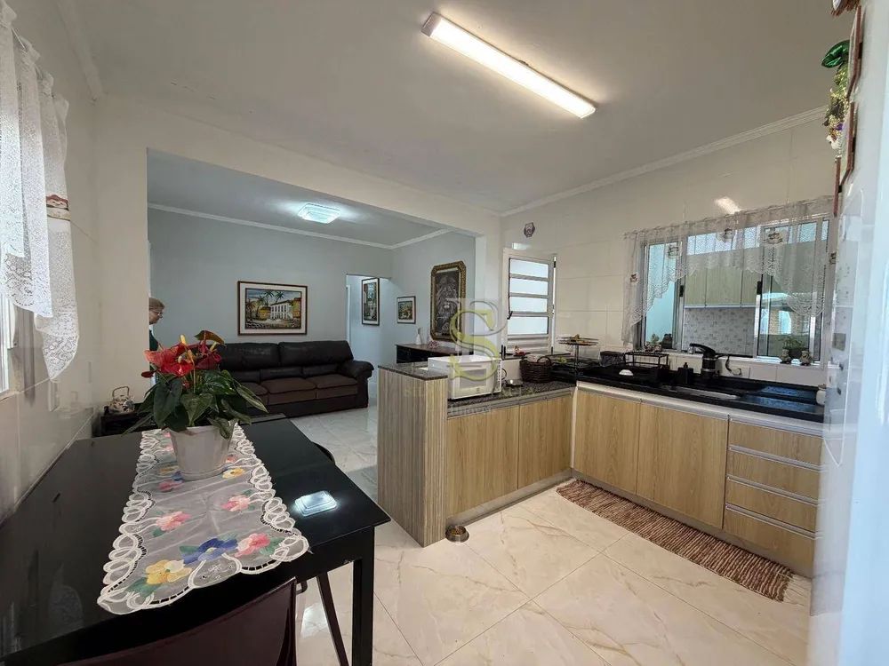 Casa, 3 quartos, 200 m² - Foto 6