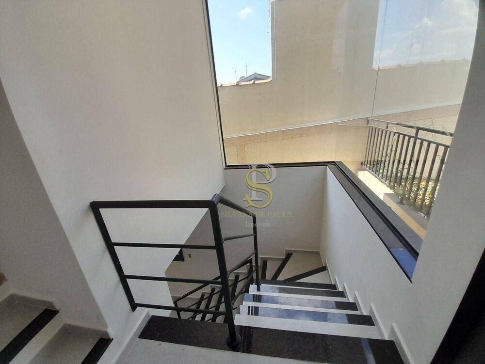 Casa à venda com 2 quartos, 86m² - Foto 2