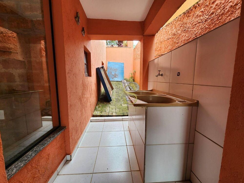 Casa, 4 quartos, 230 m² - Foto 11