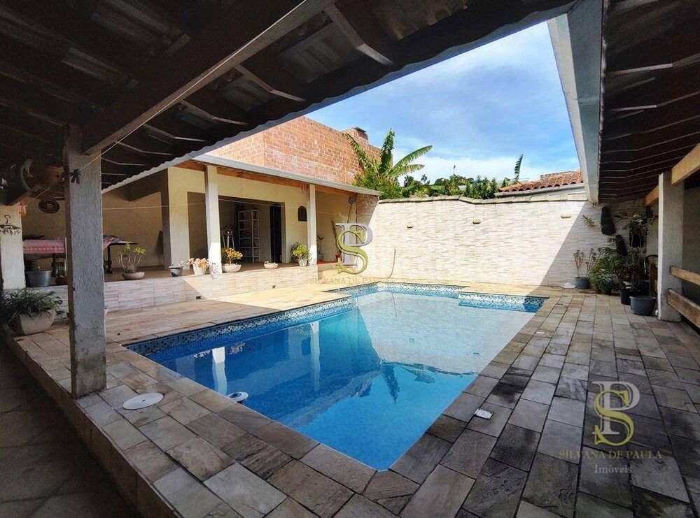 Casa, 3 quartos, 220 m² - Foto 1