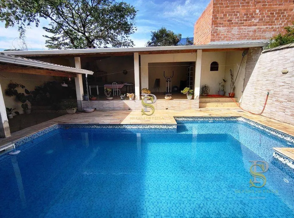 Casa, 3 quartos, 220 m² - Foto 3