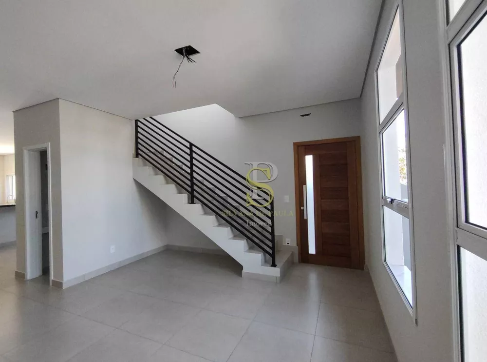 Casa à venda com 3 quartos, 129m² - Foto 7