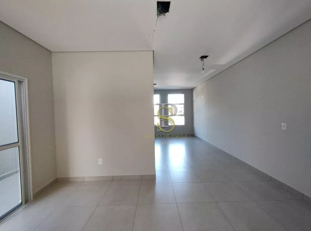 Casa à venda com 3 quartos, 129m² - Foto 5