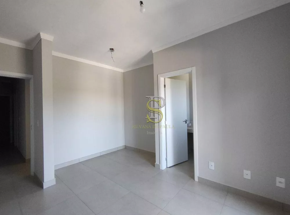 Casa à venda com 3 quartos, 129m² - Foto 11